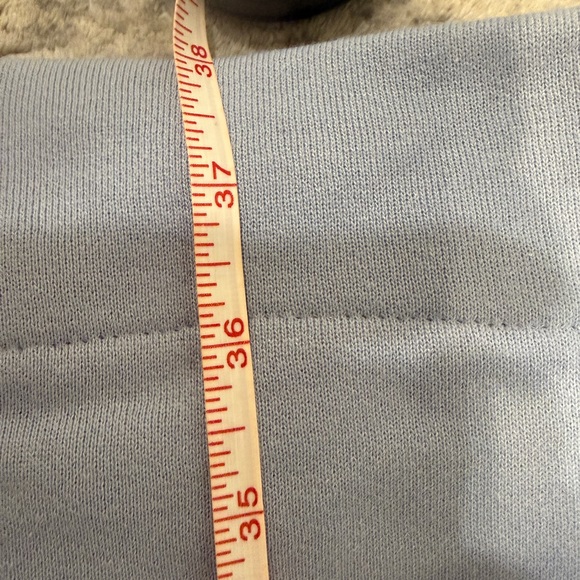 ALO Yoga Blue Track Pants & Joggers - Picture 9 of 10